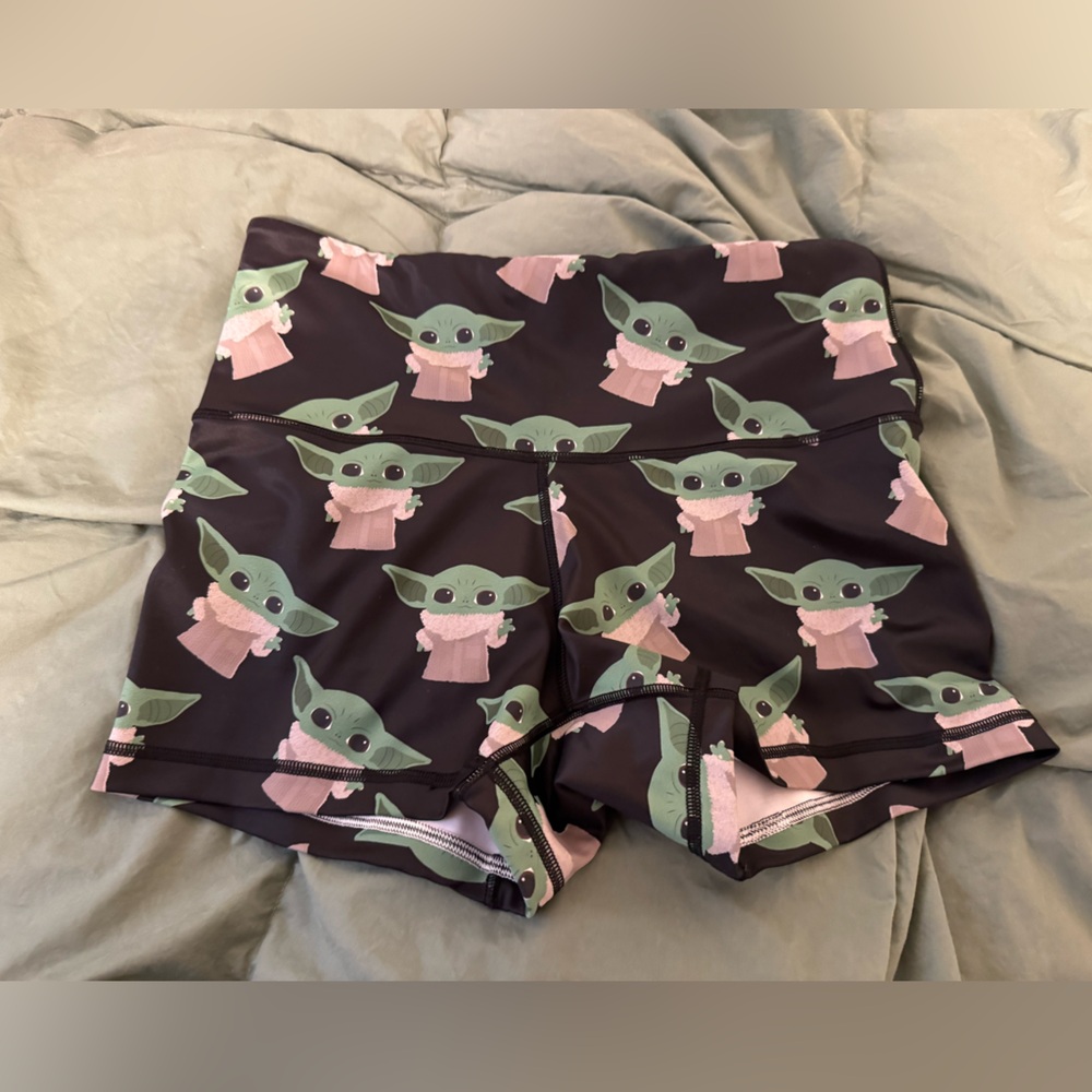 United Lifters NWOT sz L Grogu baby yoda star wars mandalorian